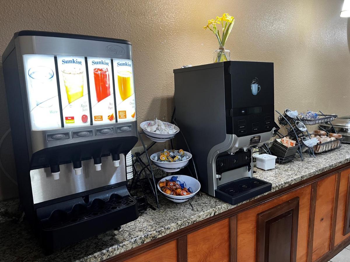 Baymont By Wyndham Cuero Hotel Luaran gambar