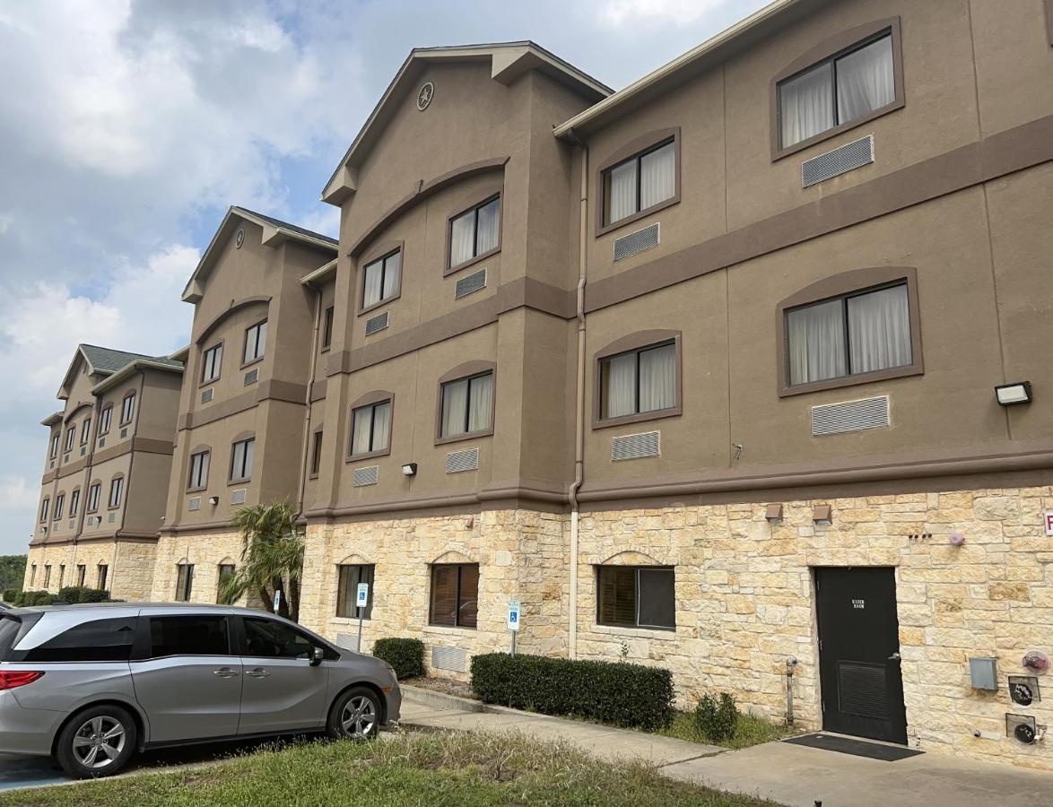 Baymont By Wyndham Cuero Hotel Luaran gambar