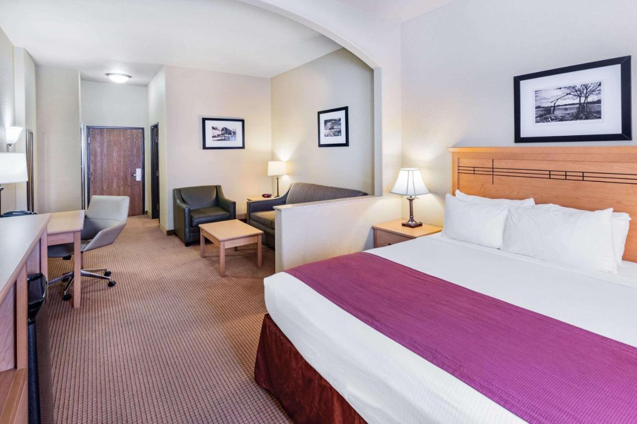 Baymont By Wyndham Cuero Hotel Luaran gambar