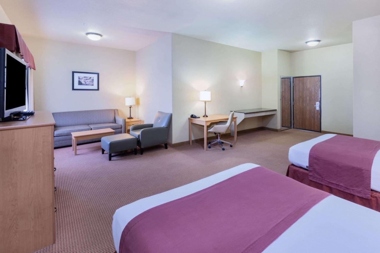 Baymont By Wyndham Cuero Hotel Luaran gambar